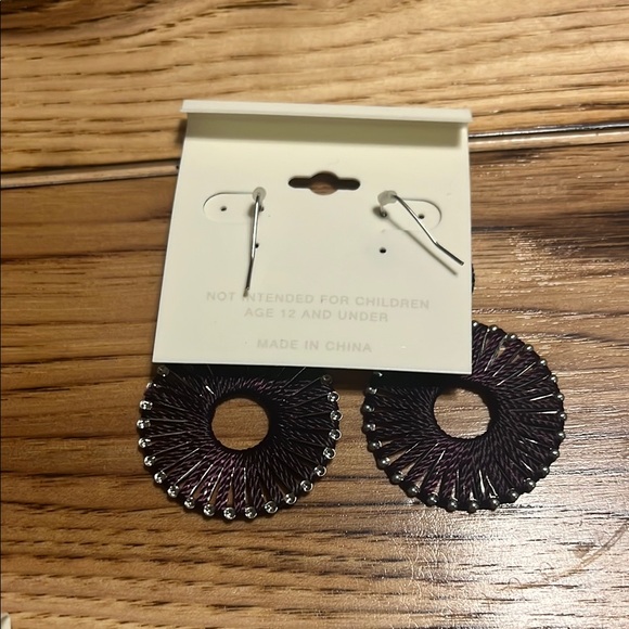 Elegant Multi-Color Earring Set - Picture 4 of 12